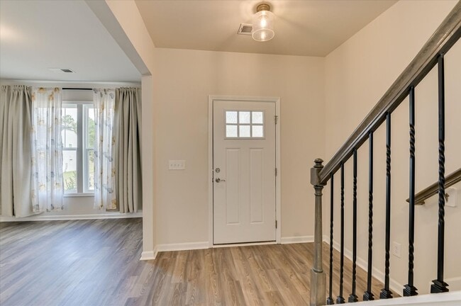 Photo - 6370 Whirlaway Rd
