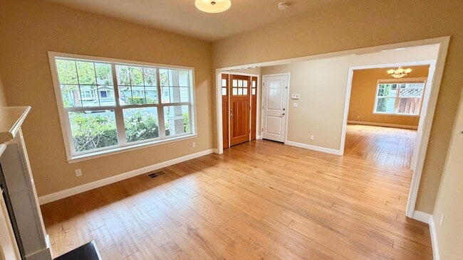 Photo - Desirable Mountain View 4 Bed + 3.5 Bath + Office Home. Close to Downtown Mountain View. Great Lo...