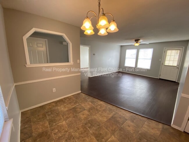 Photo - 1911 Whippoorwill Dr