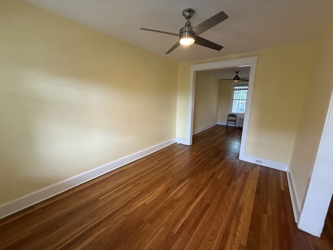 Photo - 1128 Neal St NE