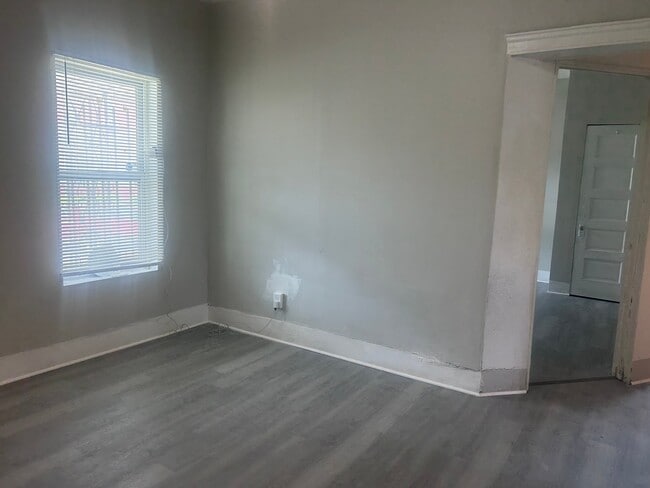 Building Photo - 2163 E 84th St