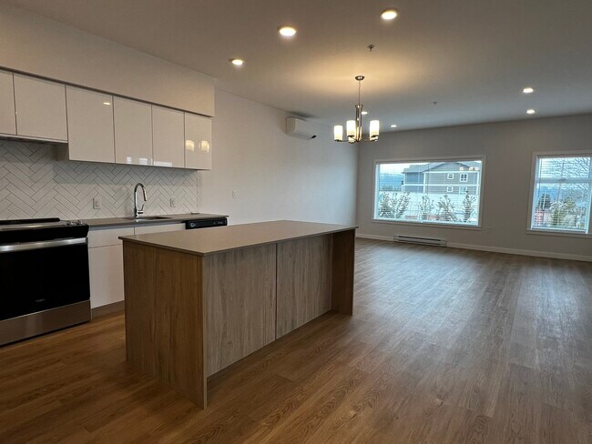 Photo - 3700 Burde St