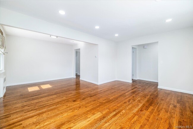 Photo - 123 Denton Ave