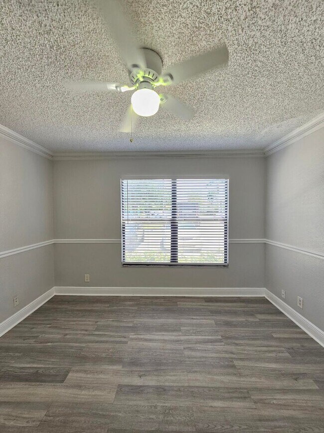 Photo - 1453 Lake Crystal Dr