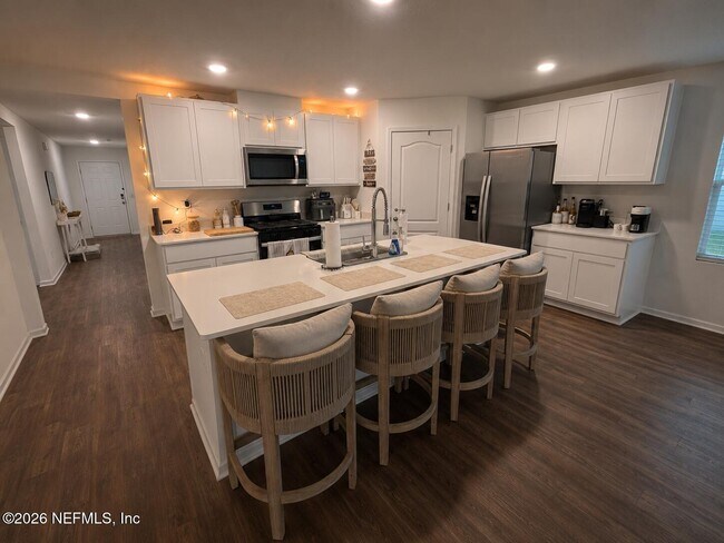 Photo - 348 Orellana Rd