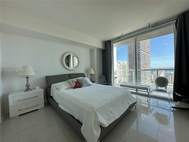 Photo - 500 Brickell Ave Unit 3302
