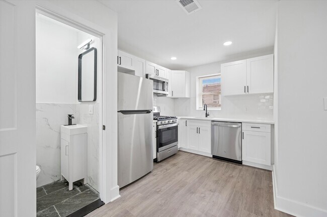 Photo - 5815 N 21st St