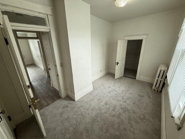 Photo - 620 Bowery St Unidad 3