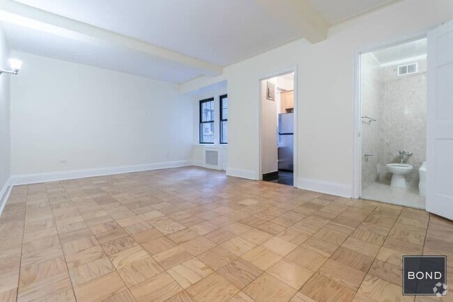 Building Photo - 95 Christopher St Unit 4C Rental