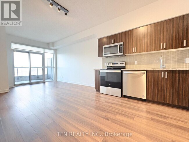 Photo - 1603 Eglinton Ave W Unité 321