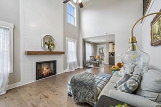 Photo - 3 Bedroom 2 1/2 Bathroom Home