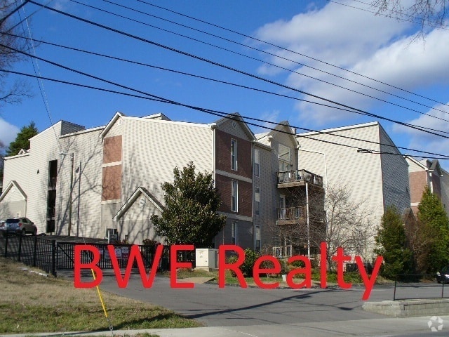 Building Photo - South Nashville 2 bedroom 2 bath Condo