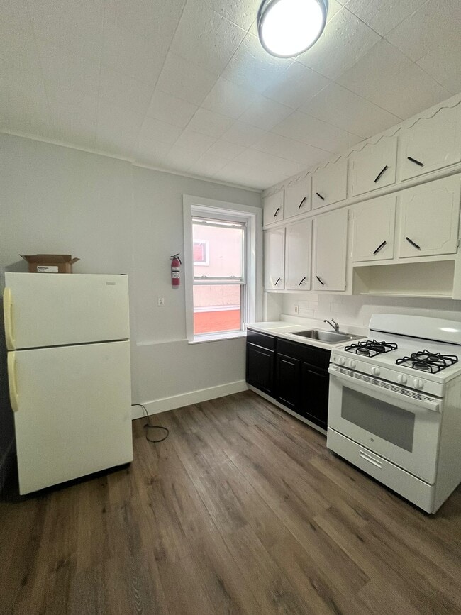 Building Photo - 937 Pavonia Ave Unit 7 Rental