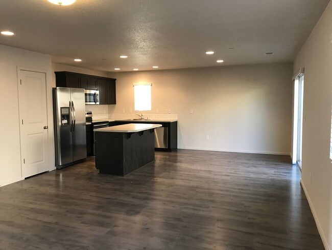 Photo - Spacious 4 Bd 2.5 Ba Home in  Camas School District! Upgrades! Close to Parks & Freeway Access!