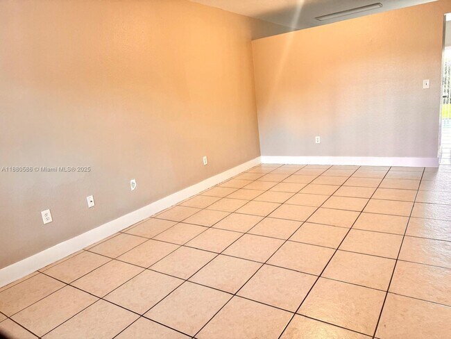 Photo - 6940 NW 179th St Unit 108-7