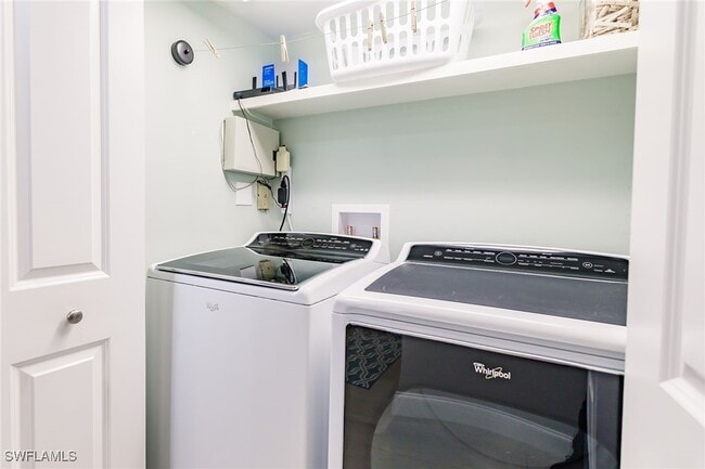 Photo - 900 Collier Ct Unidad 406