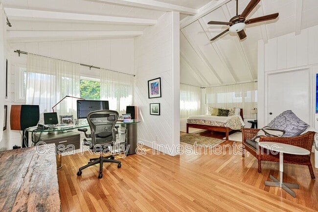 Building Photo - 545 21st St