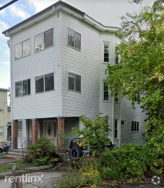 Building Photo - 3 br, 2 bath Triplex - 25 Raymond St 2 Rental