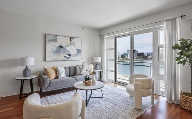 Building Photo - 1 Lakeside Dr Unit 34A