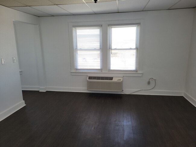 Photo - 631 Illinois St Unidad 1