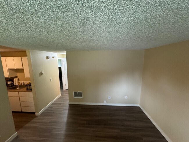 Photo - 3542 Northeast Division Street