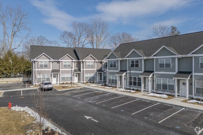 Photo - 68 Church Grn