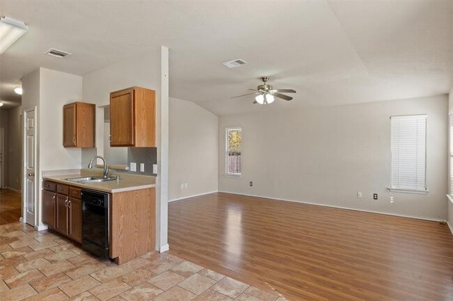 Photo - 203 Altamont St
