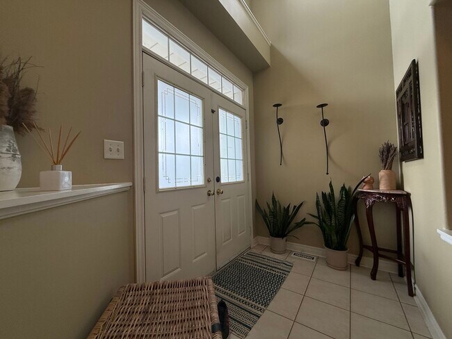 Photo - BASKERVILLE RUN-7071 MISSISSAUGA ON L5W1A3