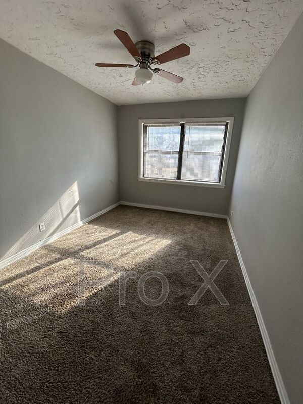 Photo - 126 E 13th St Unit Apt. 10