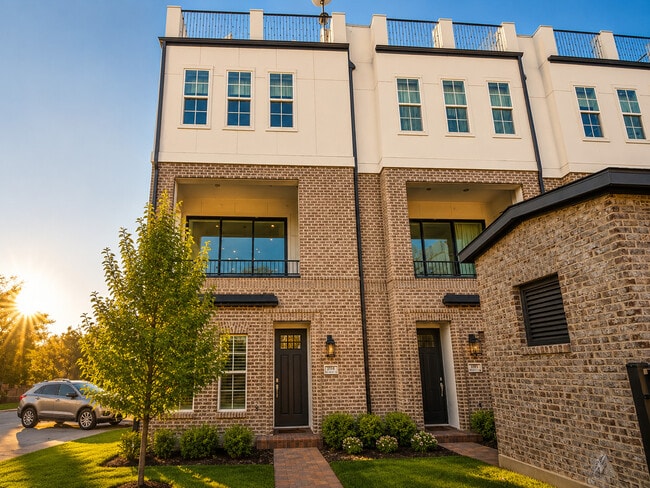 2114 Wenge Ln