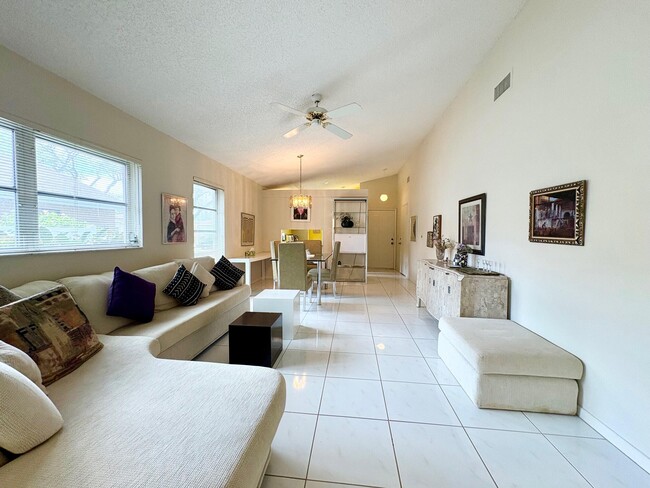 Photo - 8279 Summerbreeze Ln