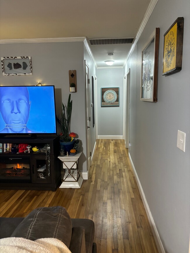 Photo - 218 Hunter St