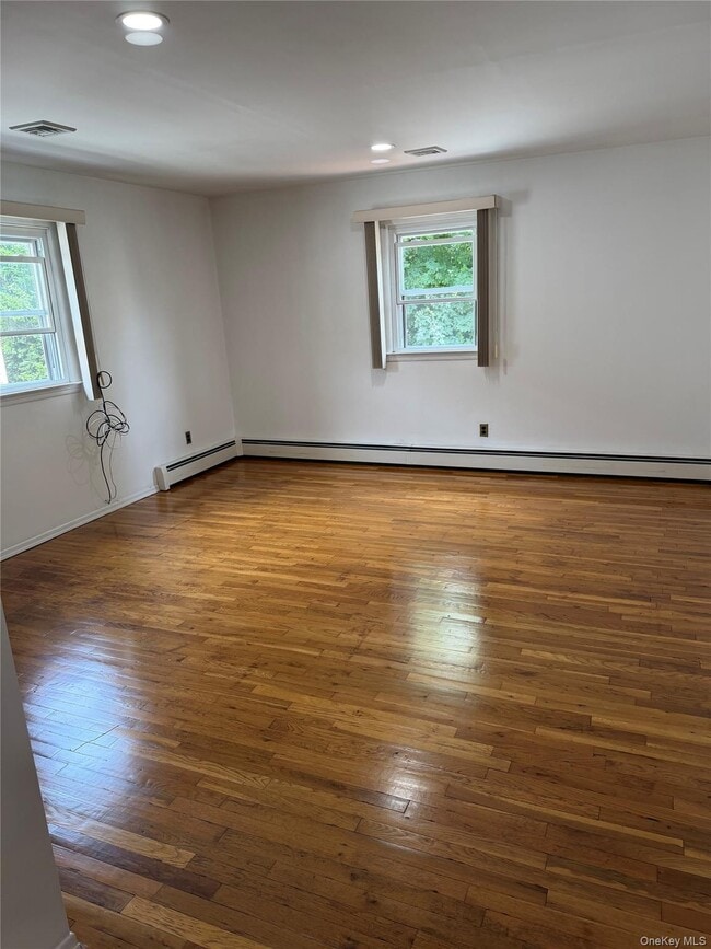 Photo - 212 Orchard St