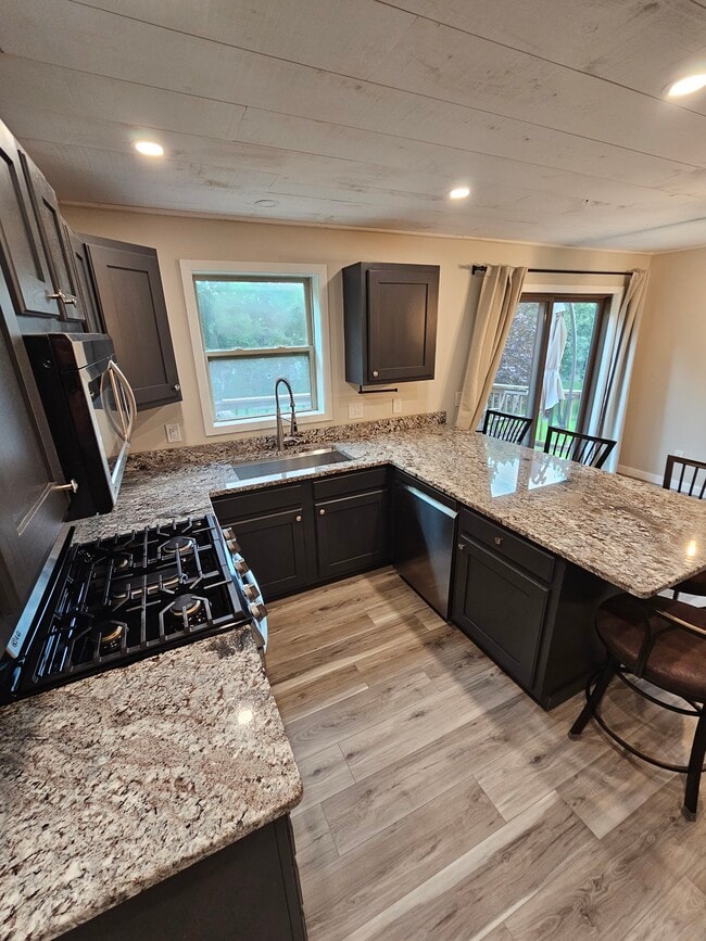 Photo - 612 4th St N Unidad Recently Renovated Condo!