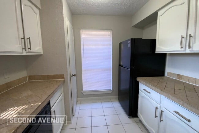 Photo - 15907 Wingdale Dr