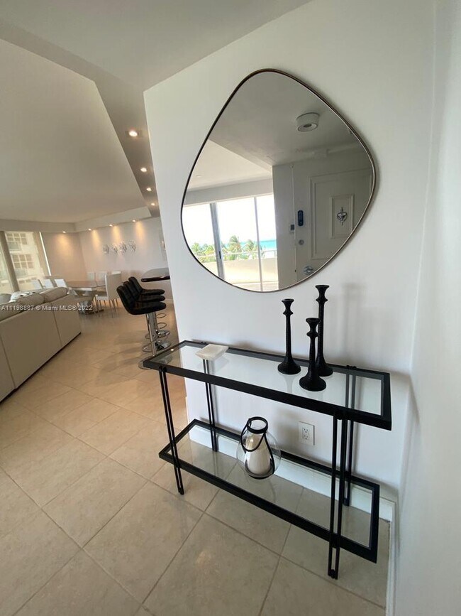 Photo - 5151 Collins Ave Unit 531
