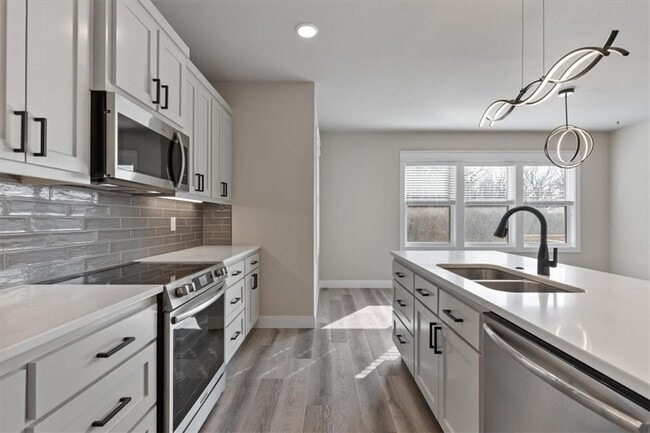 Photo - 3 Pickering Dr