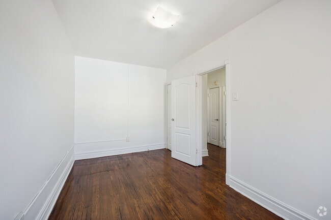 1BR, 1BA - 491SF - Bedroom