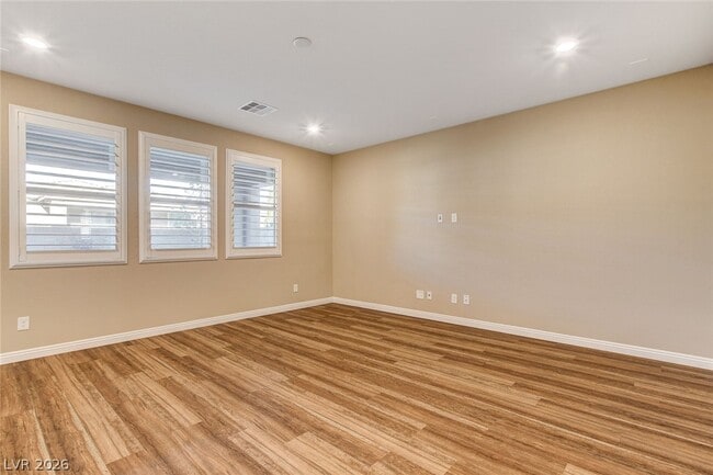 Photo - 888 Haven Oaks Pl