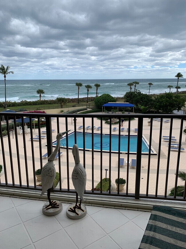 BALCONY VIEW - 200 Ocean Trail Way