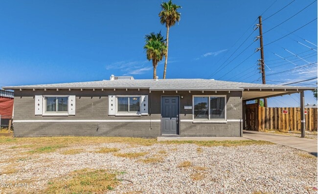 Building Photo - 5711 N 35th Ave