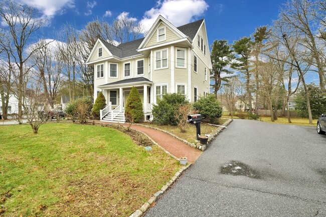 Building Photo - 22 High St Unit 1