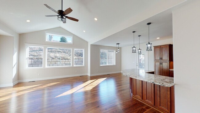 Photo - Beautiful New Build on the Golf Course!  3...