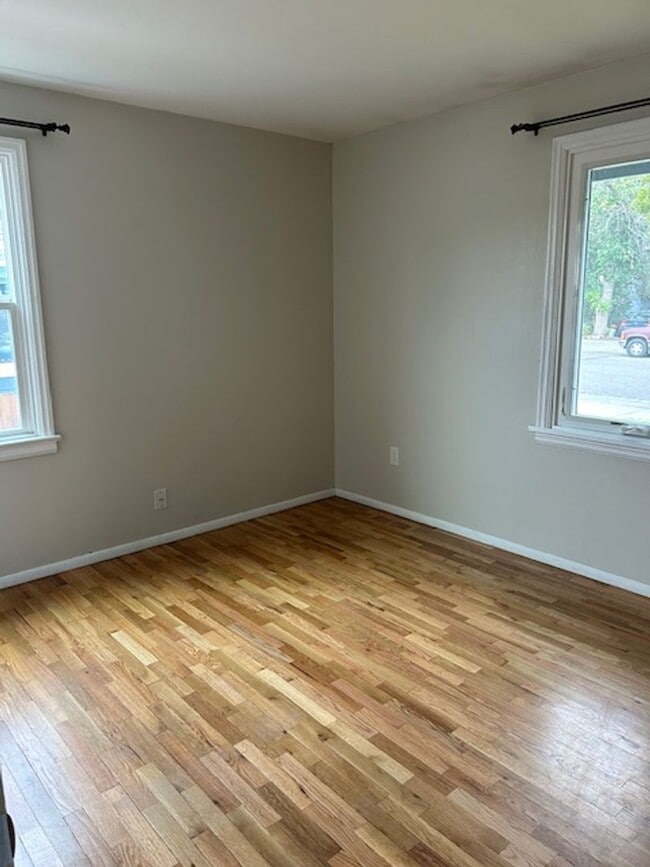 Photo - 934 Custer Ave