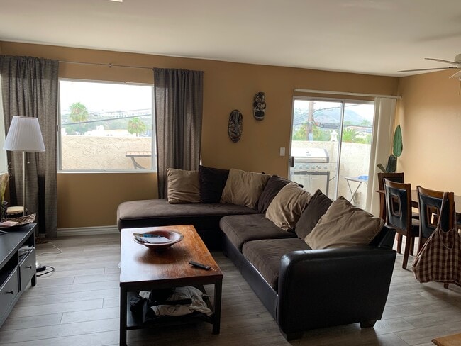 Photo - 1417 Calle Mirador