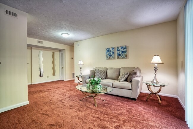 Photo - Oak Creek Apartments