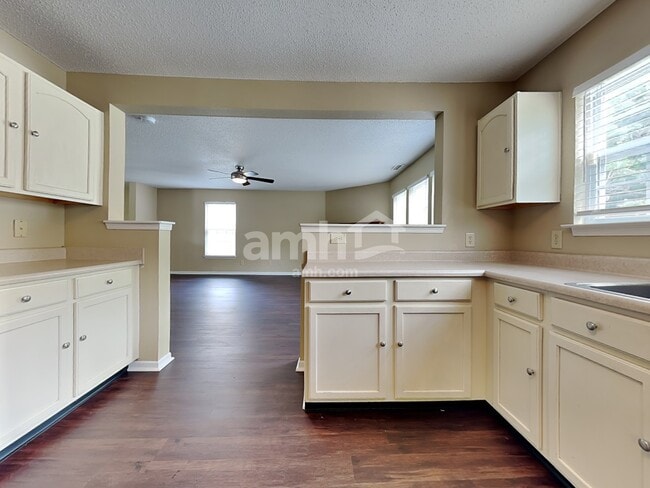 Photo - 10215 Noble Ct