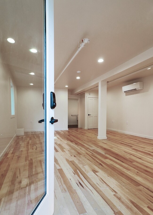 Building Photo - 79 N Main St