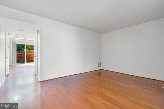 Photo - 9034 Arlington Blvd Townhome