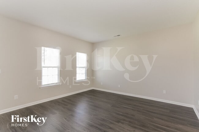 12636 Waterfall Pl